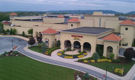 Top 10 Hotels near Hollywood Casino at Charles Town Races